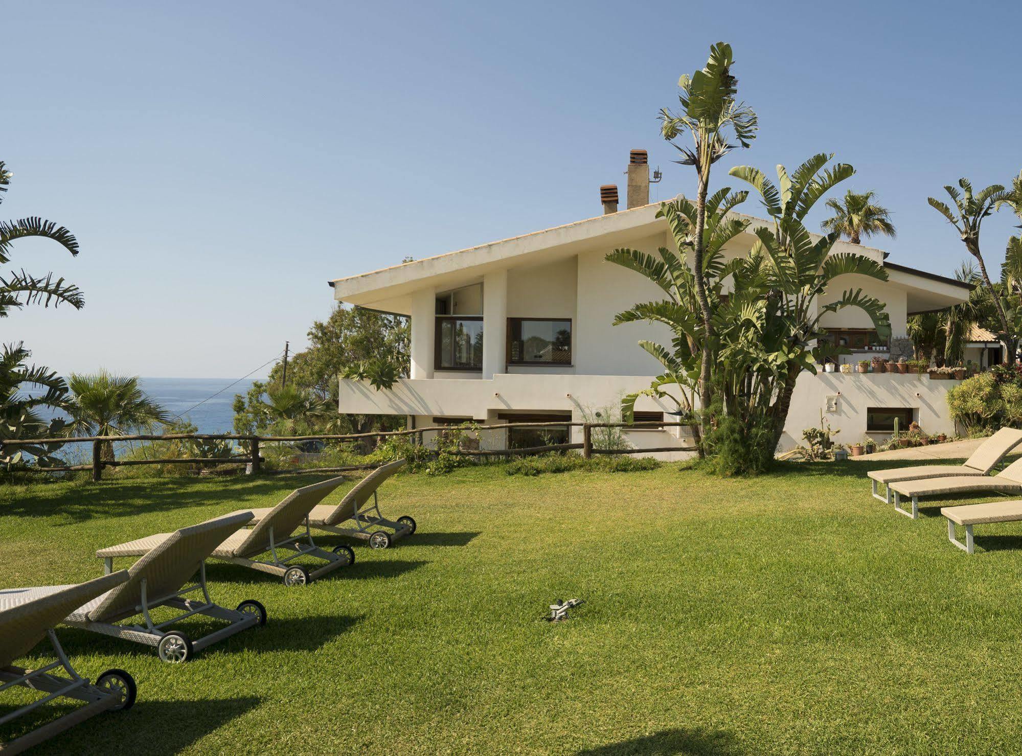 Borgo Donna Canfora Aparthotel 2*